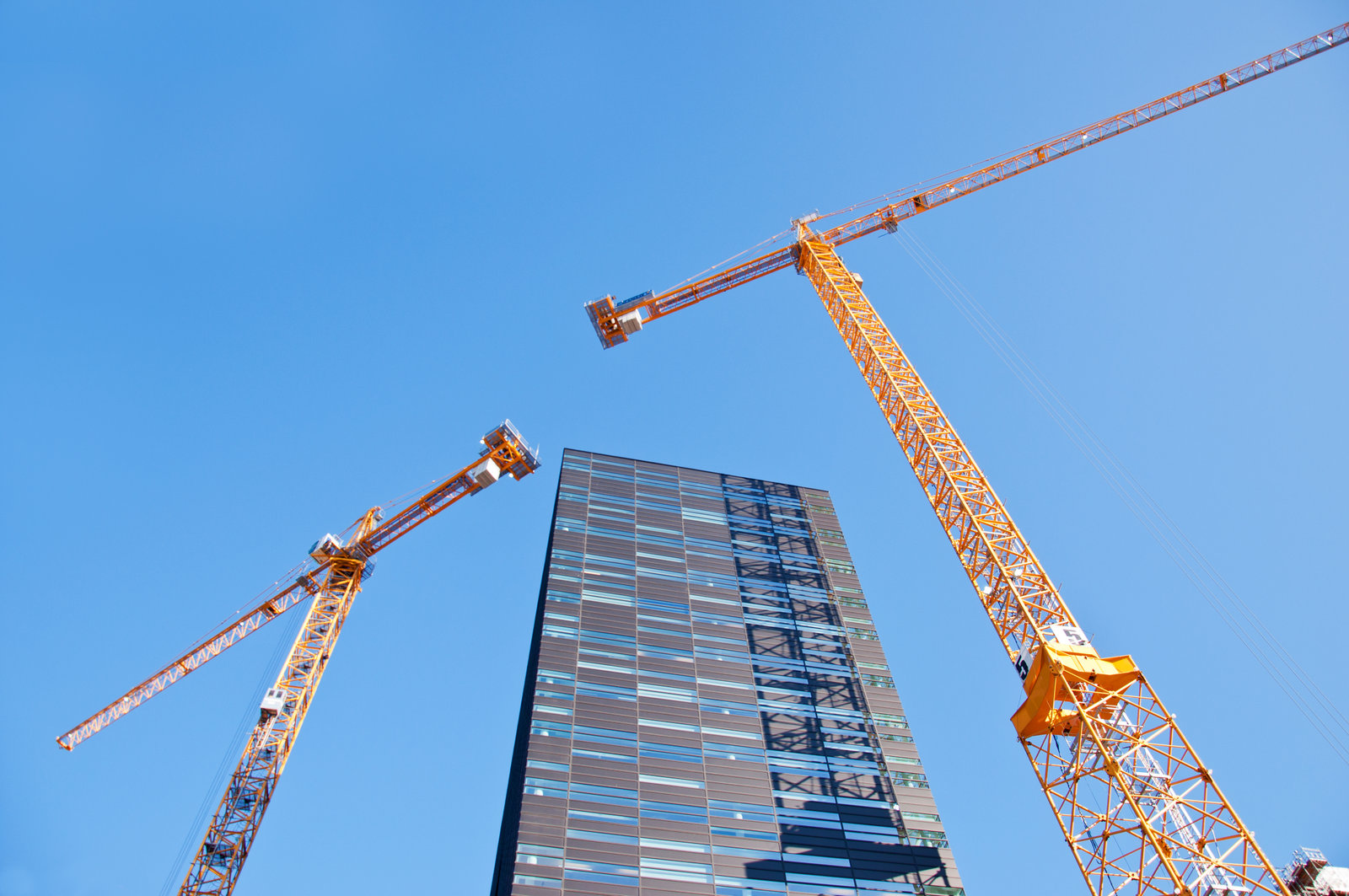 5166340_skyscraper-with-tower-cranes