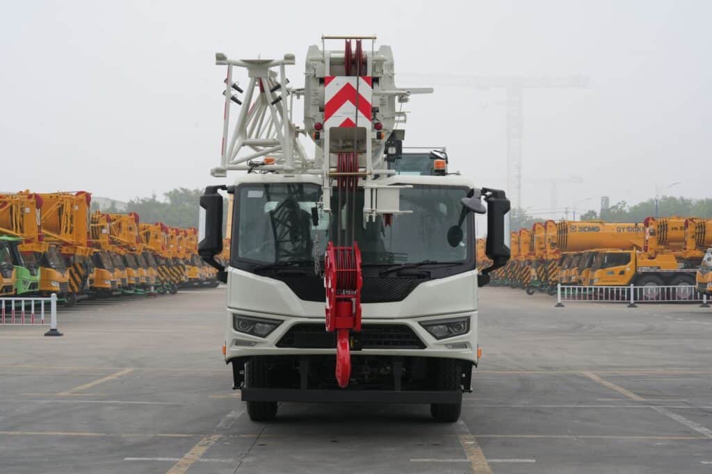 XCMG truck crane
